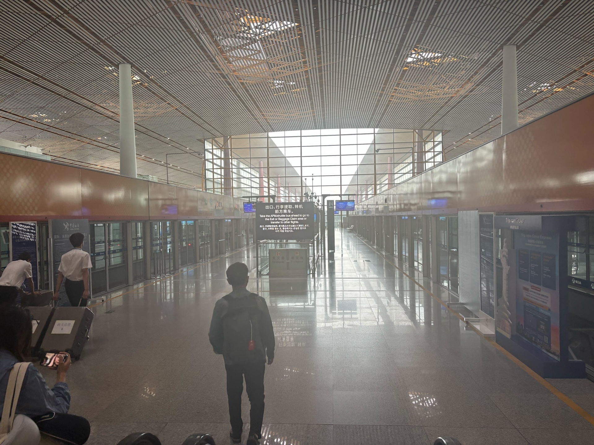 毎月、人材獲得のため海外を訪問した